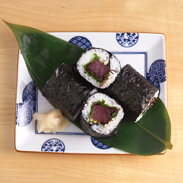 まぐろに添えて鉄火巻きに