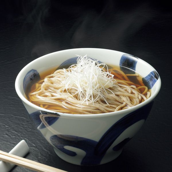 そばのだしに合う比率で昆布と削り節を配合しています