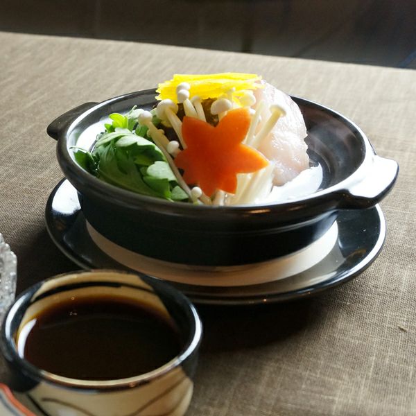 寄せ鍋の出汁に