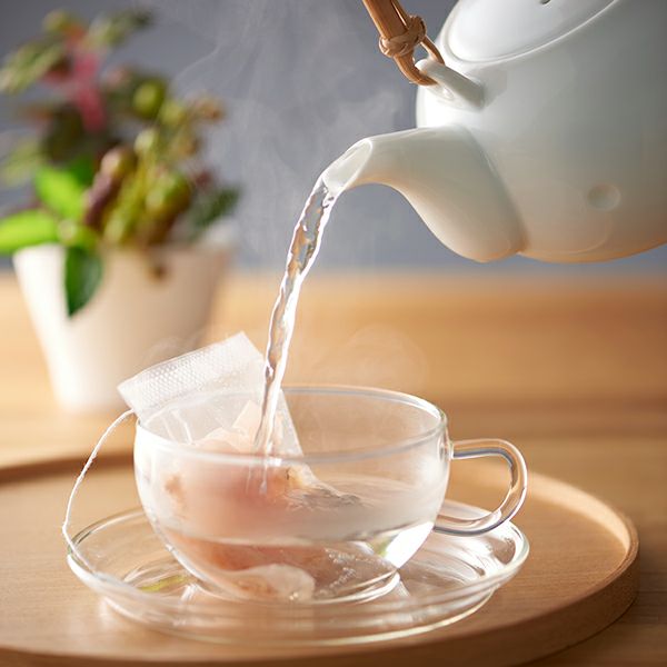 お湯を注いで2分待つだけ